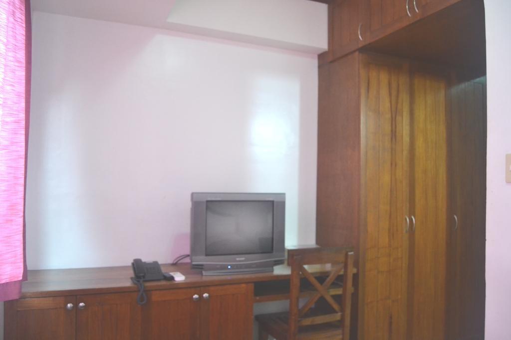 Isabelle Royale Paranaque Paranaque City Екстер'єр фото