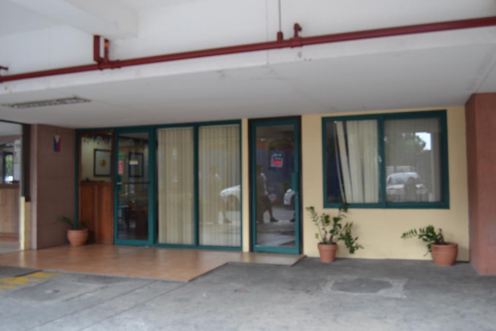 Isabelle Royale Paranaque Paranaque City Екстер'єр фото