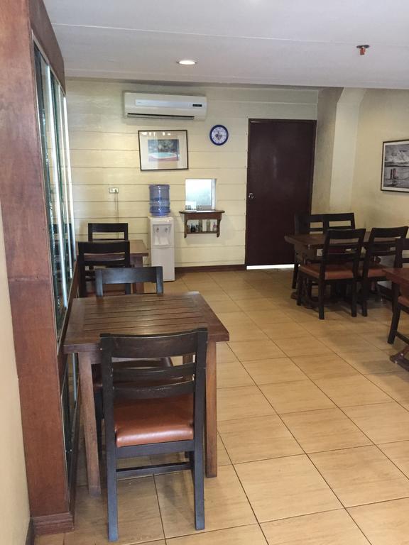 Isabelle Royale Paranaque Paranaque City Екстер'єр фото