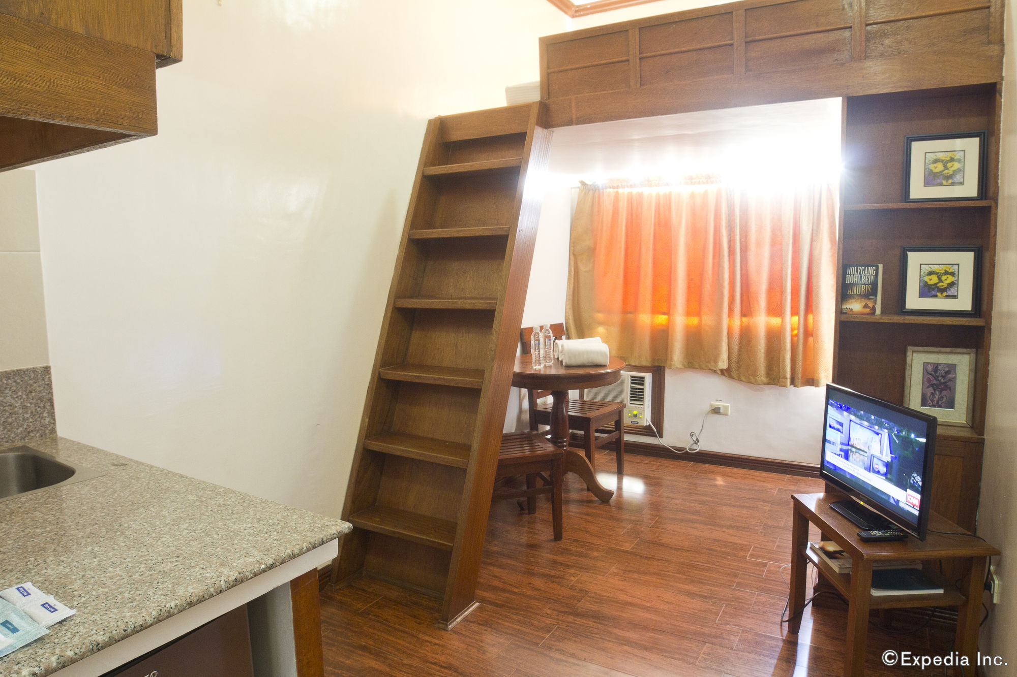 Isabelle Royale Paranaque Paranaque City Екстер'єр фото
